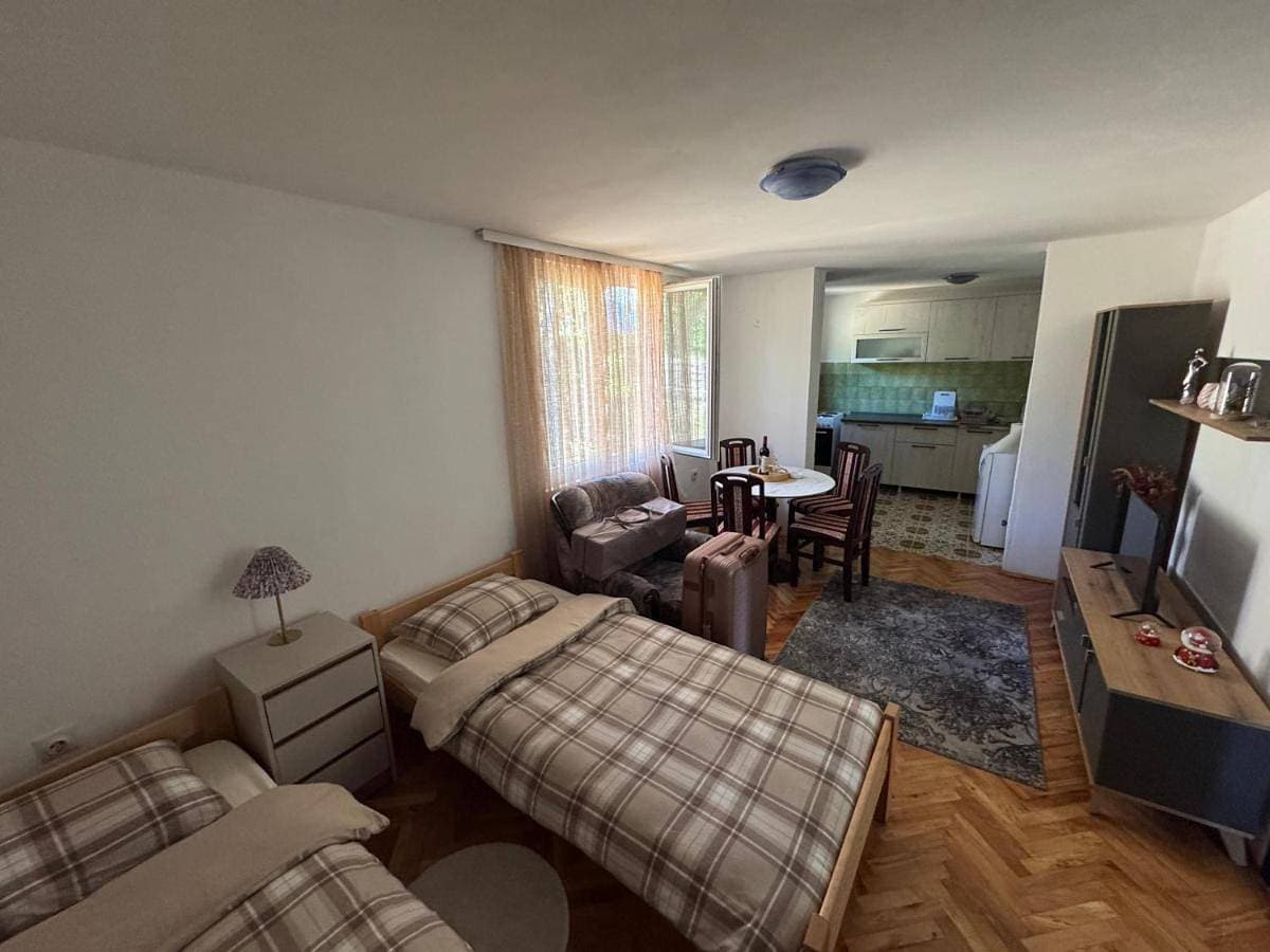 Foto 4 von 9: Two-Bedroom Apartment