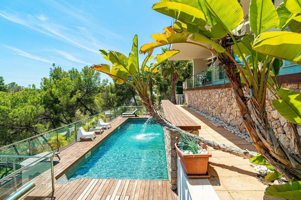 Foto 2 von 59: Villa with Private Pool