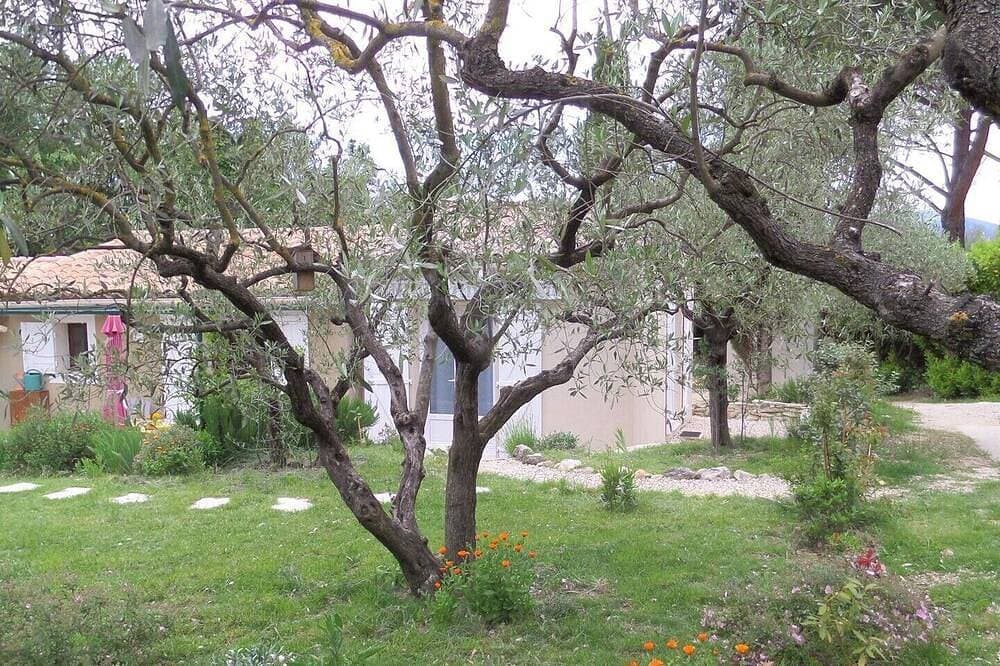 Foto 6 von 14: Lovely Mazet with shared, heated, secure swimming pool