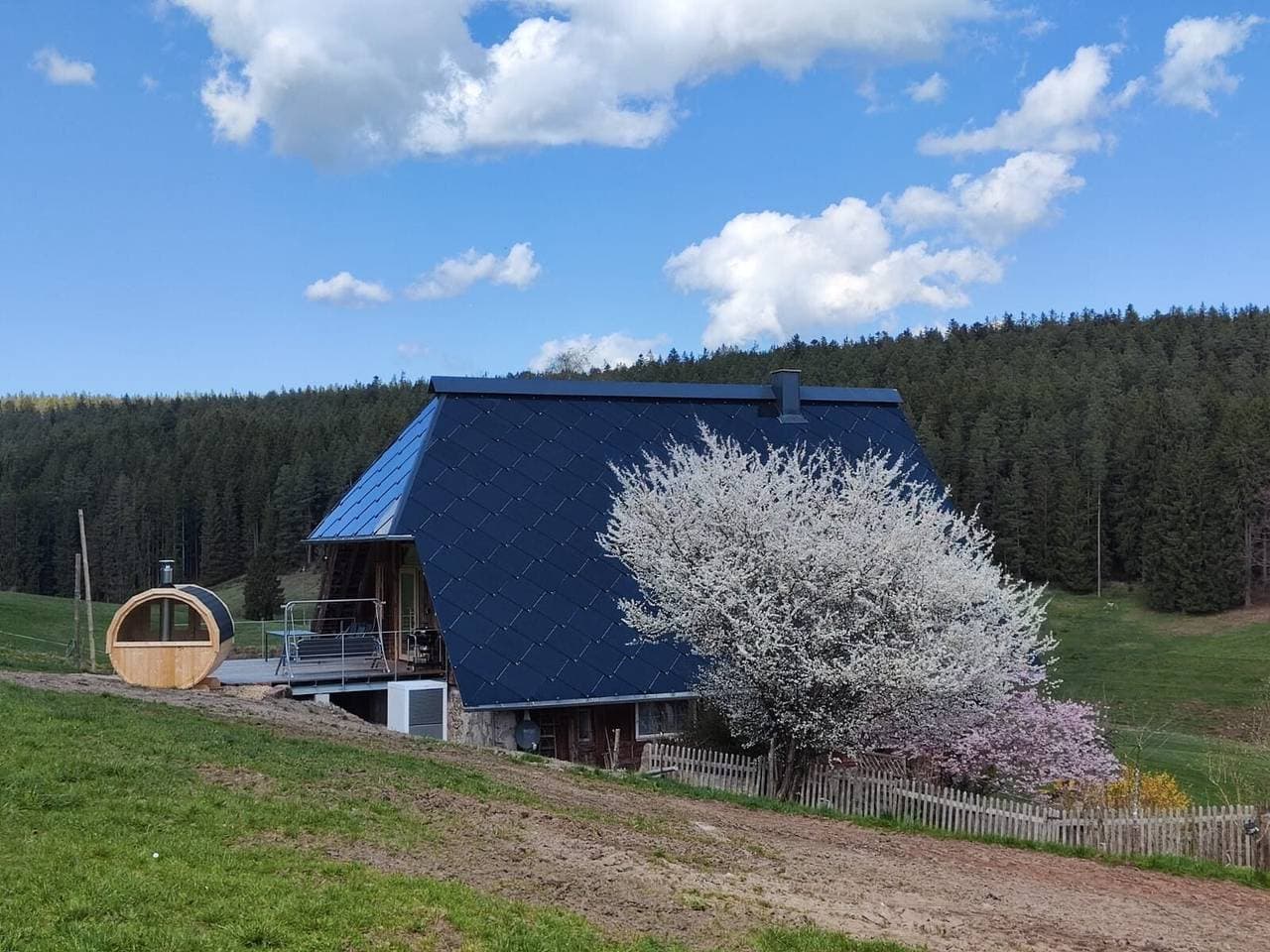 Foto 3 von 29: Ferienwohnung 'Hiesle' mit Privatterrasse, Sauna, Balkon und Wi-Fi