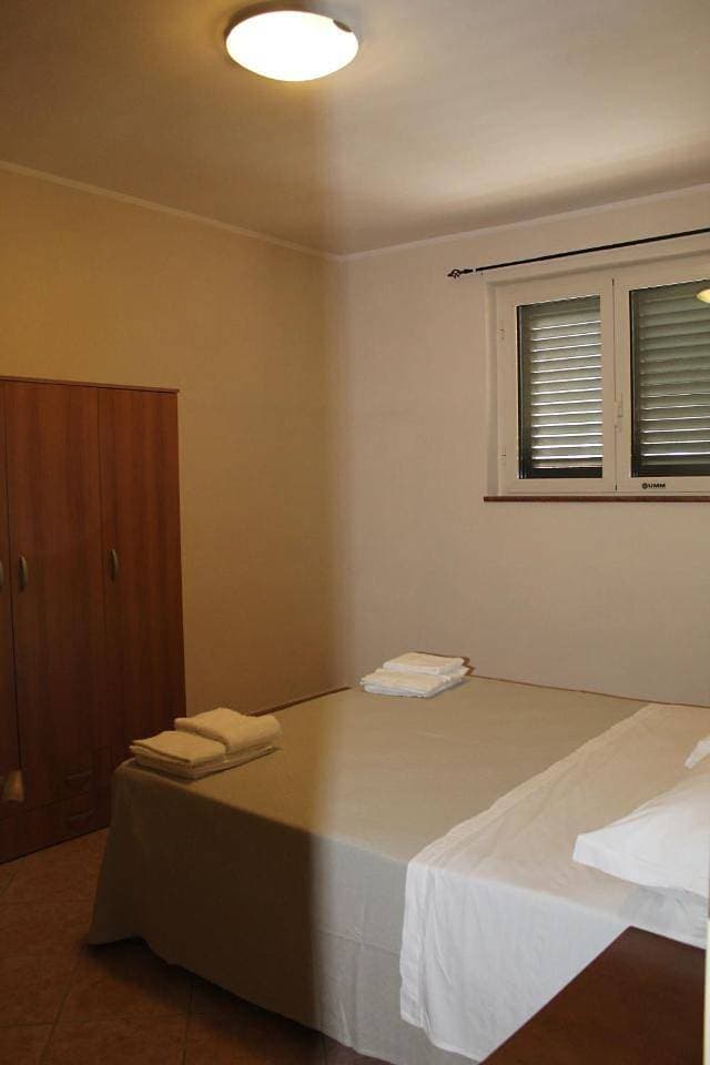 Foto 11 von 13: Double Room with Shared Bathroom