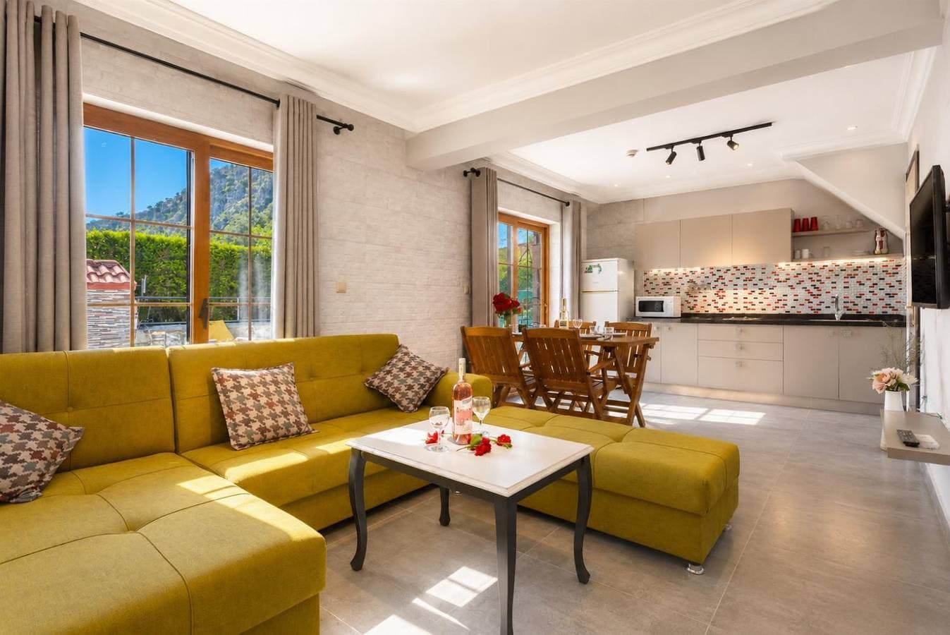 Foto 3 von 18: Villa für 4 Personen mit Balkon