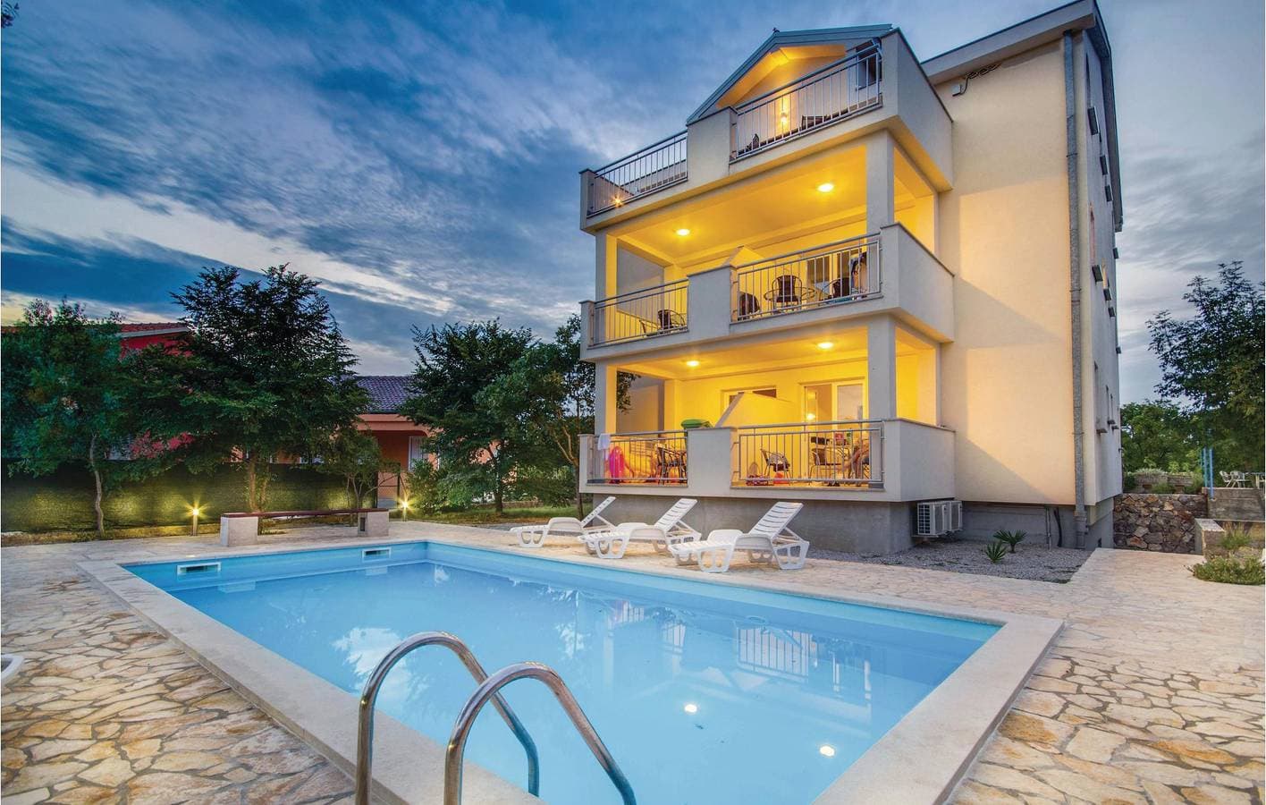 Gemütliche Ferienwohnung mit Terrasse und Pool, 1000 m vom Strand von Jert entfernt 1