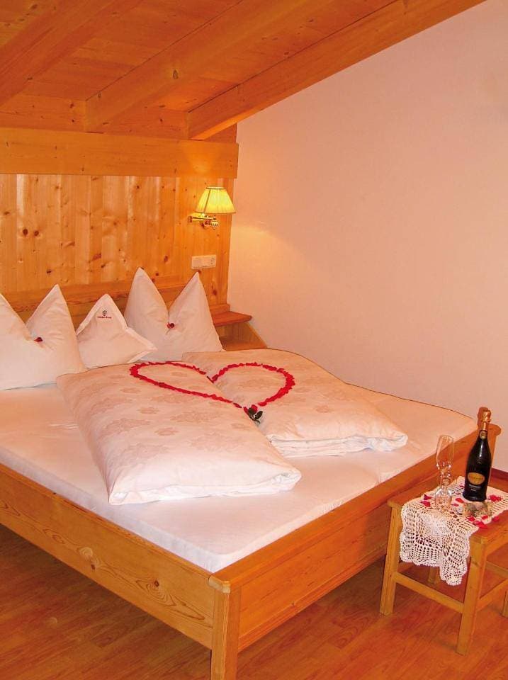 Foto 7 von 9: Standard Double Room