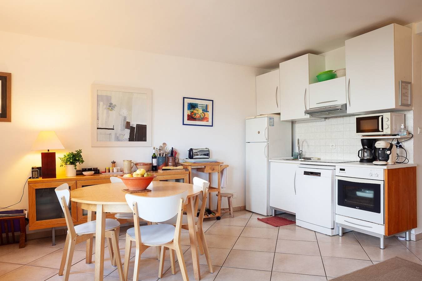 Foto 9 von 22: Appartement „Vue Mer Dans Belle Résidence“ mit Meerblick, Gemeinschaftspool und WLAN