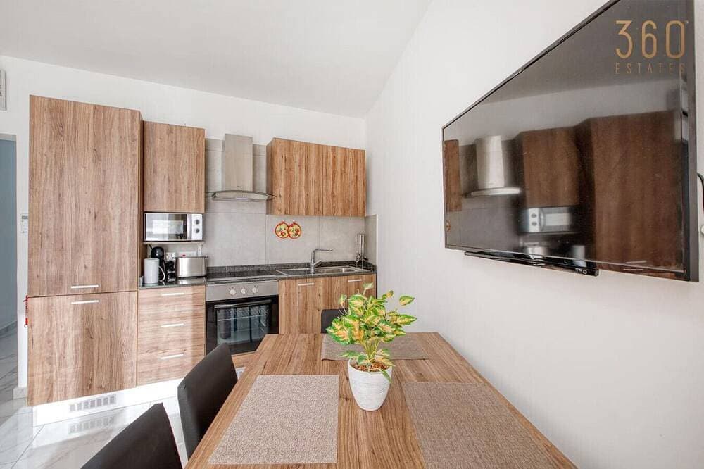 Foto 7 von 22: Seafront home, opposite beach w/WIFI & AC in Qawra