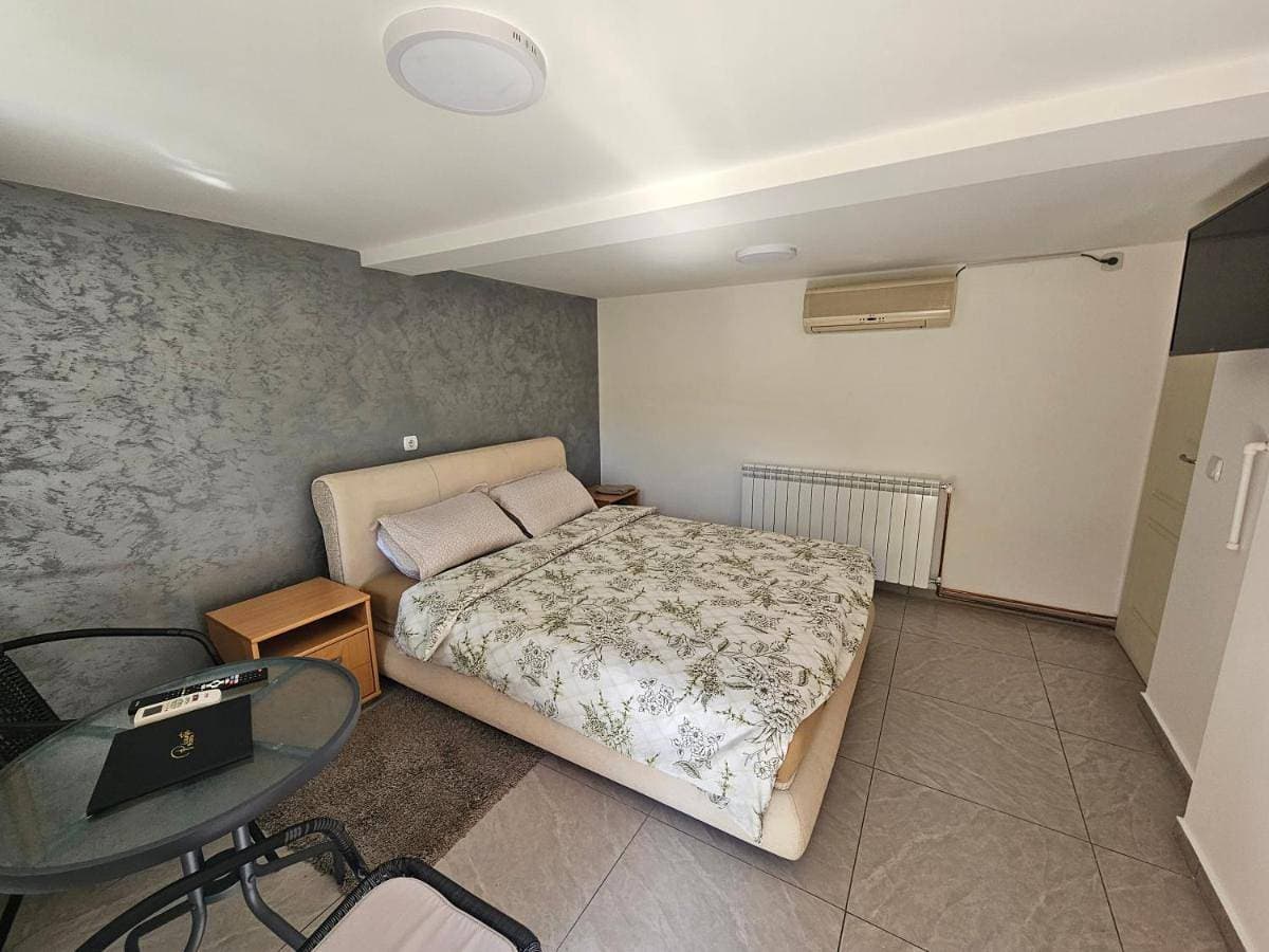Foto 5 von 16: Two-Bedroom Apartment