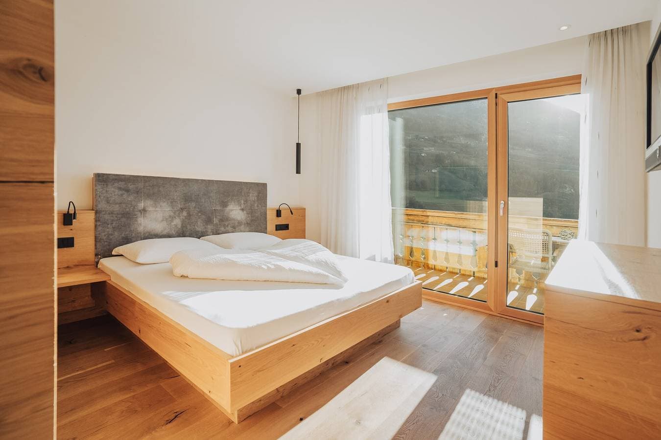 Foto 3 von 39: Ferienwohnung Oberegghof Hirzer mit Bergblick, Pool und WLAN