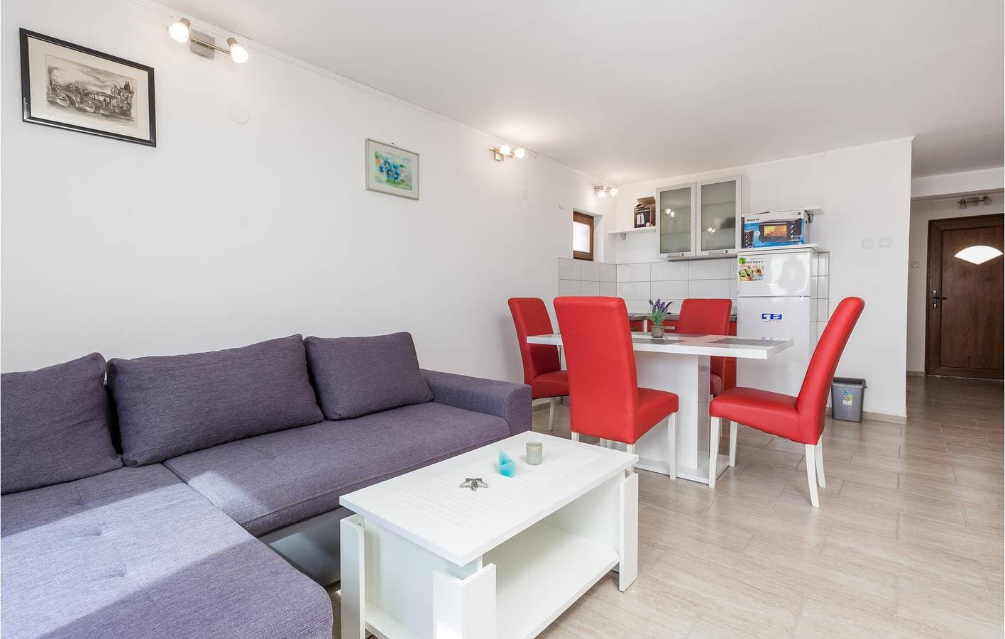 Foto 6 von 23: Seaside Retreat: Gemütliche Ferienwohnung mit Terrasse und WLAN, 700 m vom Strand entfernt