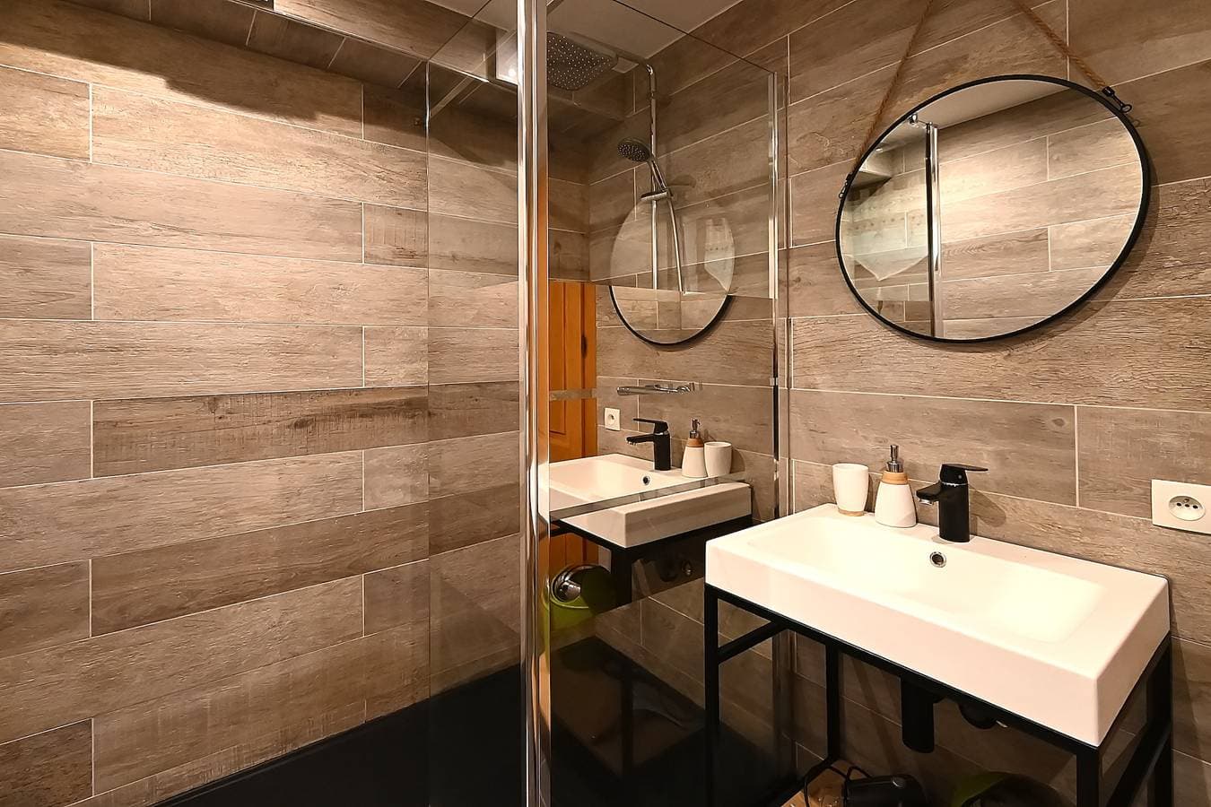 Foto 4 von 15: Ferienwohnung für 5 Personen mit Terrasse