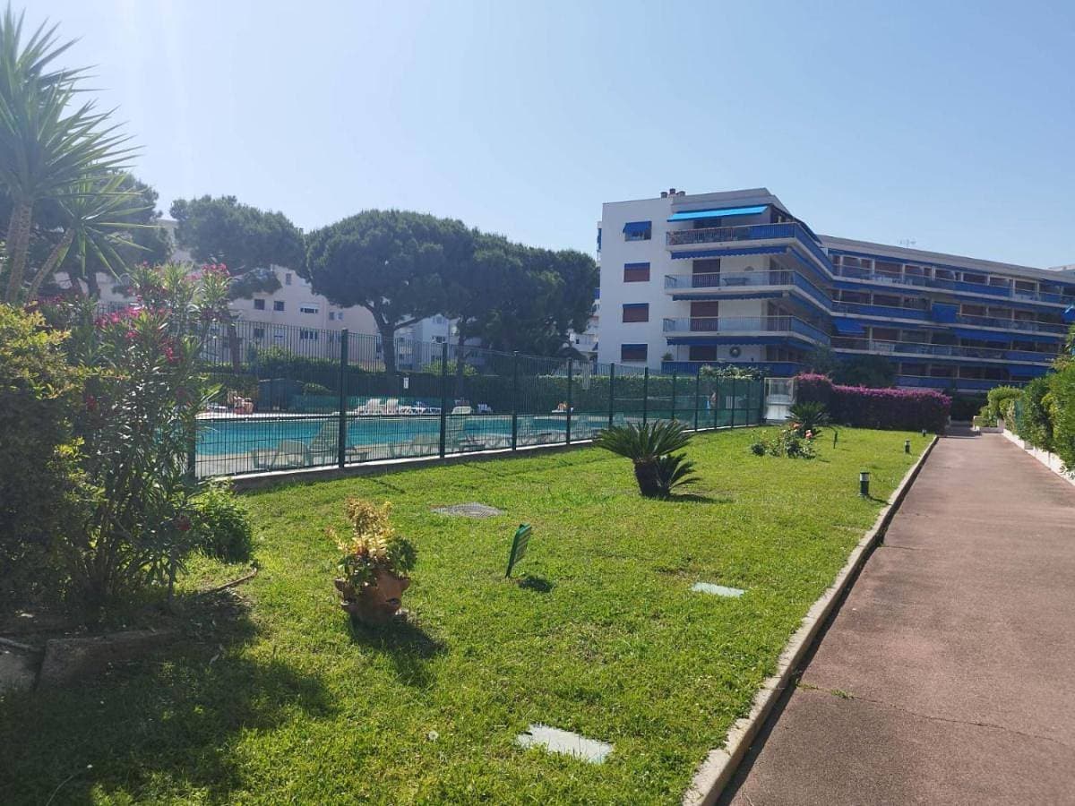 Foto 2 von 31: Three-Bedroom Apartment with Private Pool