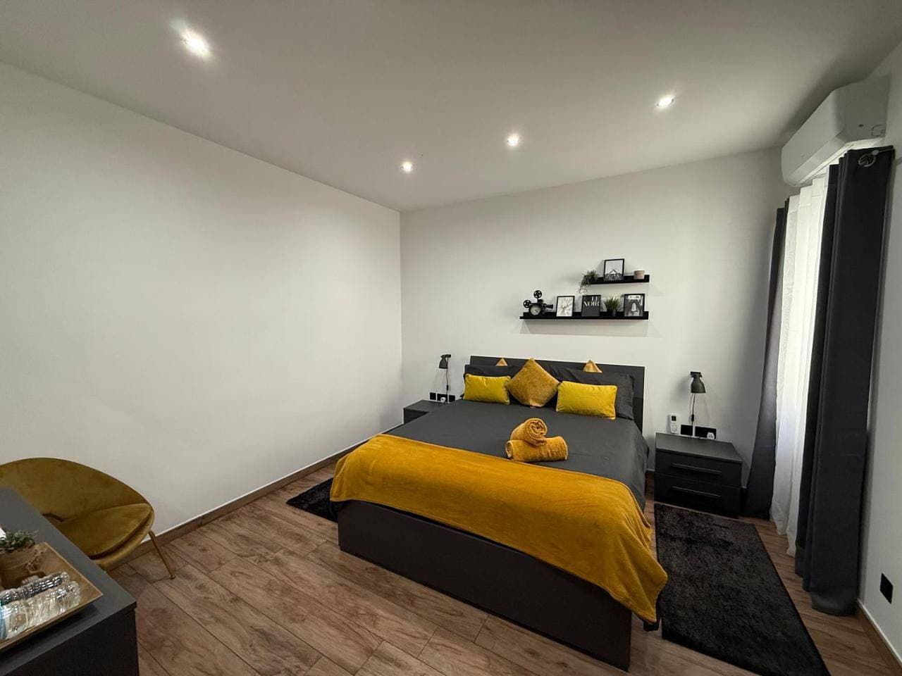 Foto 6 von 12: Double Room with Private External Bathroom