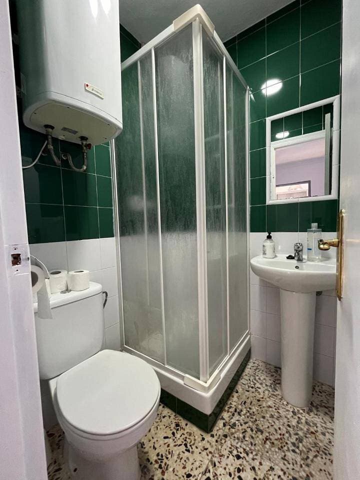 Foto 13 von 13: Double Room with Private Bathroom