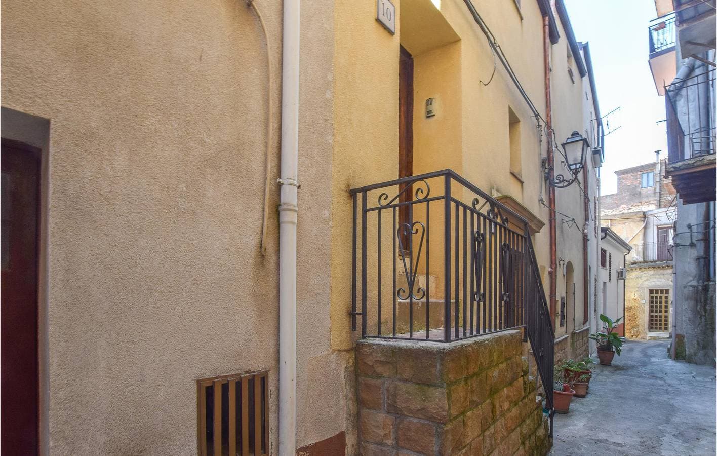 Foto 2 von 27: Meerblick Apt: 70sqm, WiFi, Terrasse, Küche | Tusa 300m