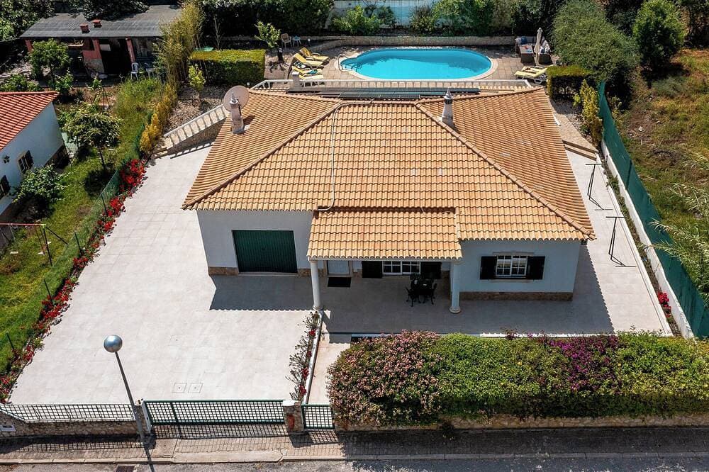 Charmanter, freistehender Bungalow mit privatem Pool, 5 Minuten von Praia Verde 94153 / Al entfernt 1