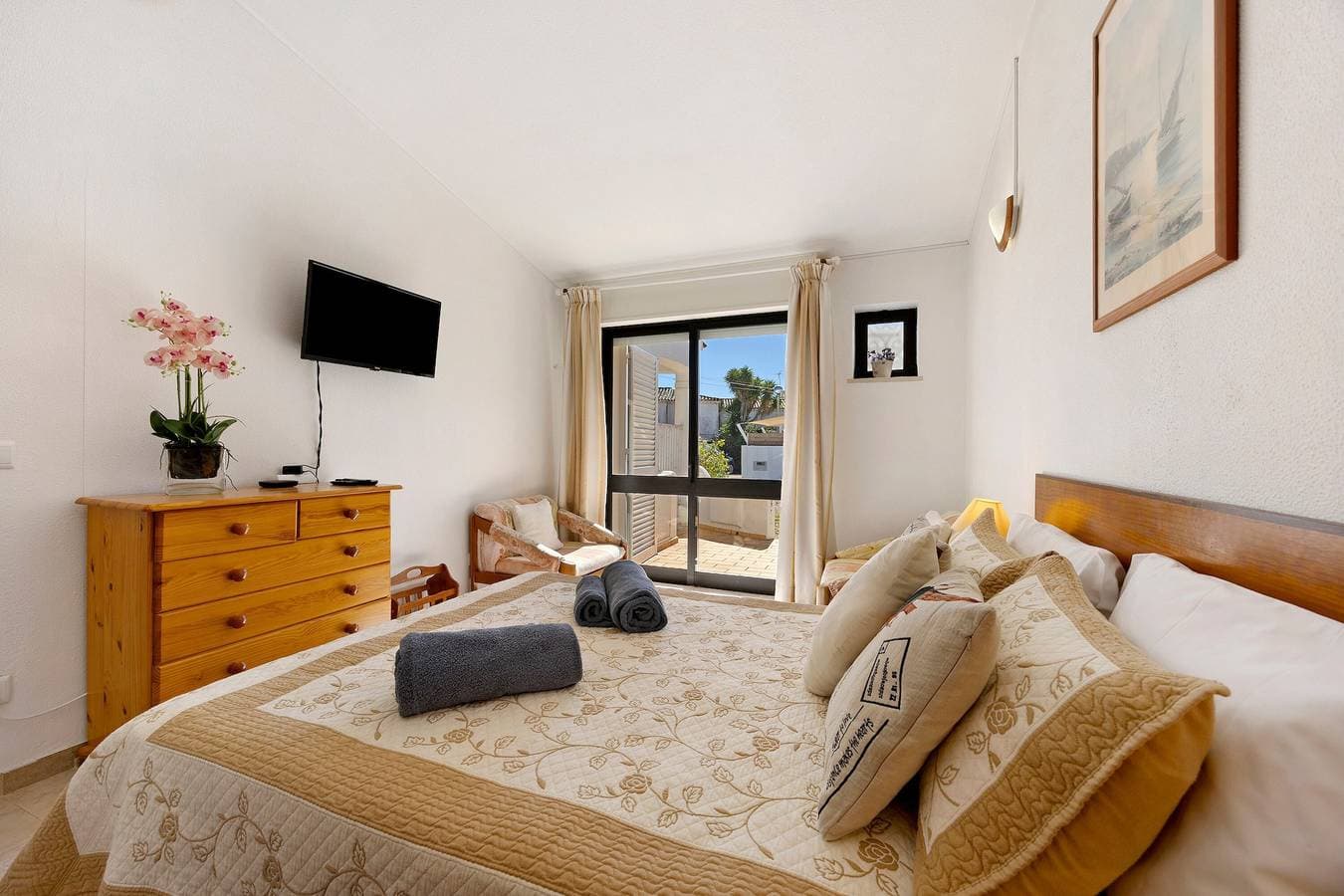 Foto 4 von 20: Studio-Apartment „Estúdio Agostinho“ mit privater Terrasse und WLAN