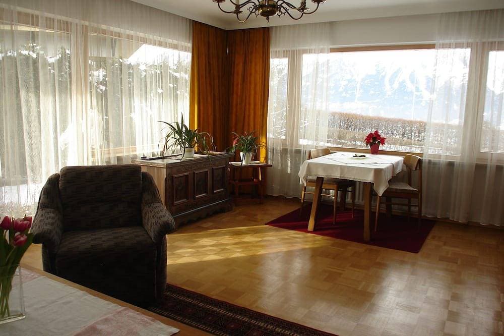 Foto 6 von 14: Sunny holiday home with a beautiful garden and terrace