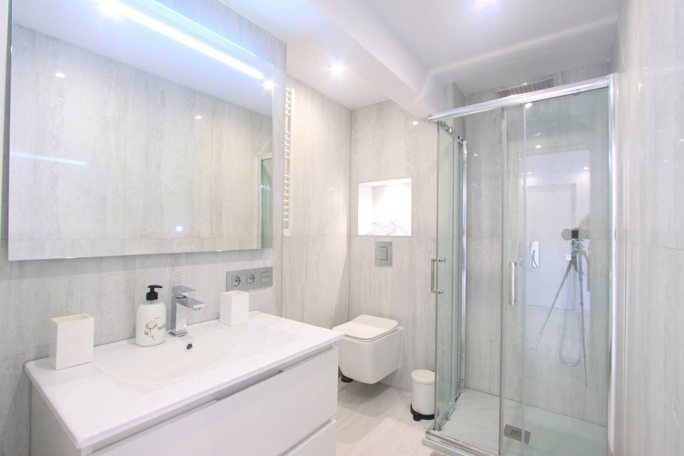 Foto 13 von 33: 1094 Luxurious Golden Beach Duplex Penthouse