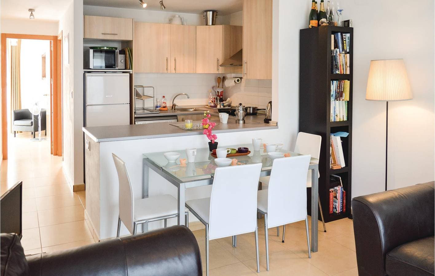 Foto 3 von 21: Gemütlicher Rückzugsort: 64 Quadratmeter großes Apartment mit Pool, Terrasse und Internet