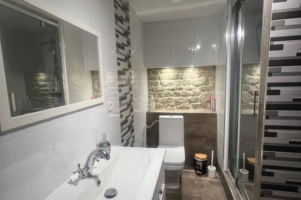 Foto 4 von 17: Apartment „Gîte 1“ mit gemeinsamer Terrasse, Garten und WLAN