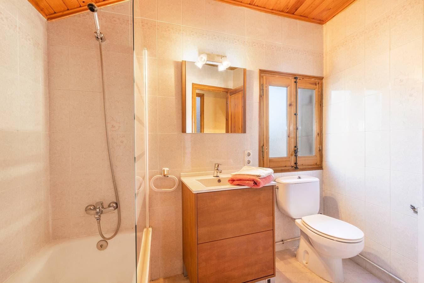 Foto 10 von 20: Ferienwohnung 'El Case' mit Bergblick und Privatem Garten
