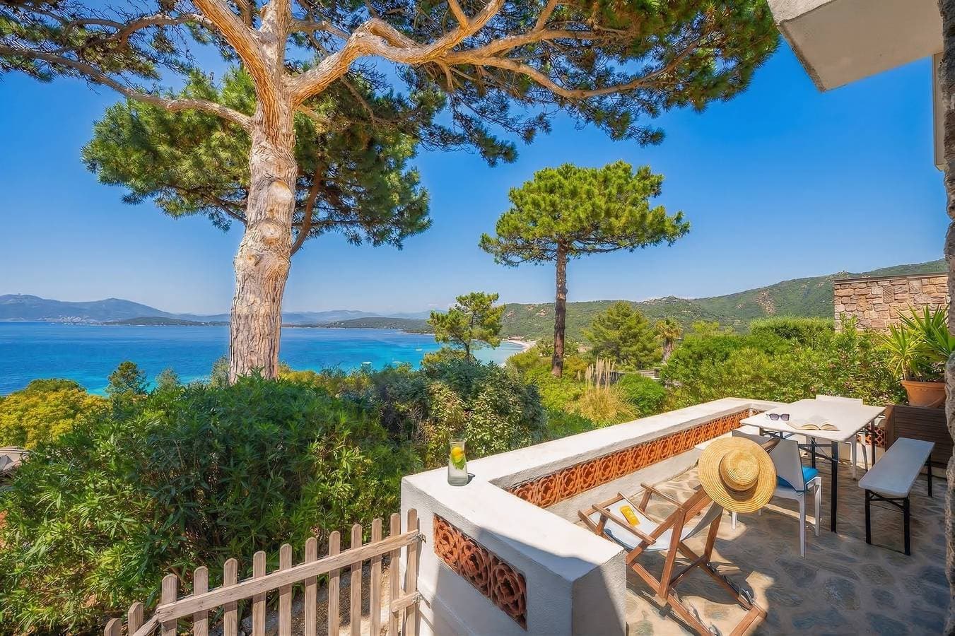 Foto 2 von 27: Villa „Aster“ mit Meerblick, WLAN und Klimaanlage
