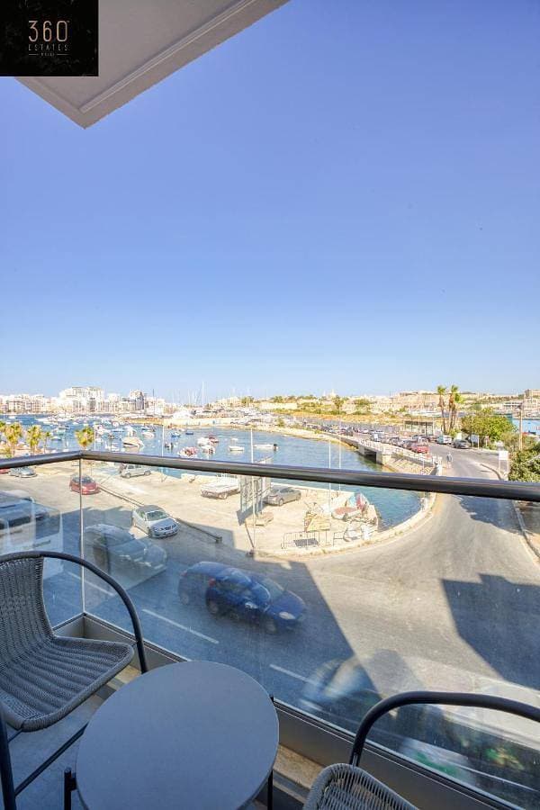 Foto 2 von 5: Apartment with Balcony