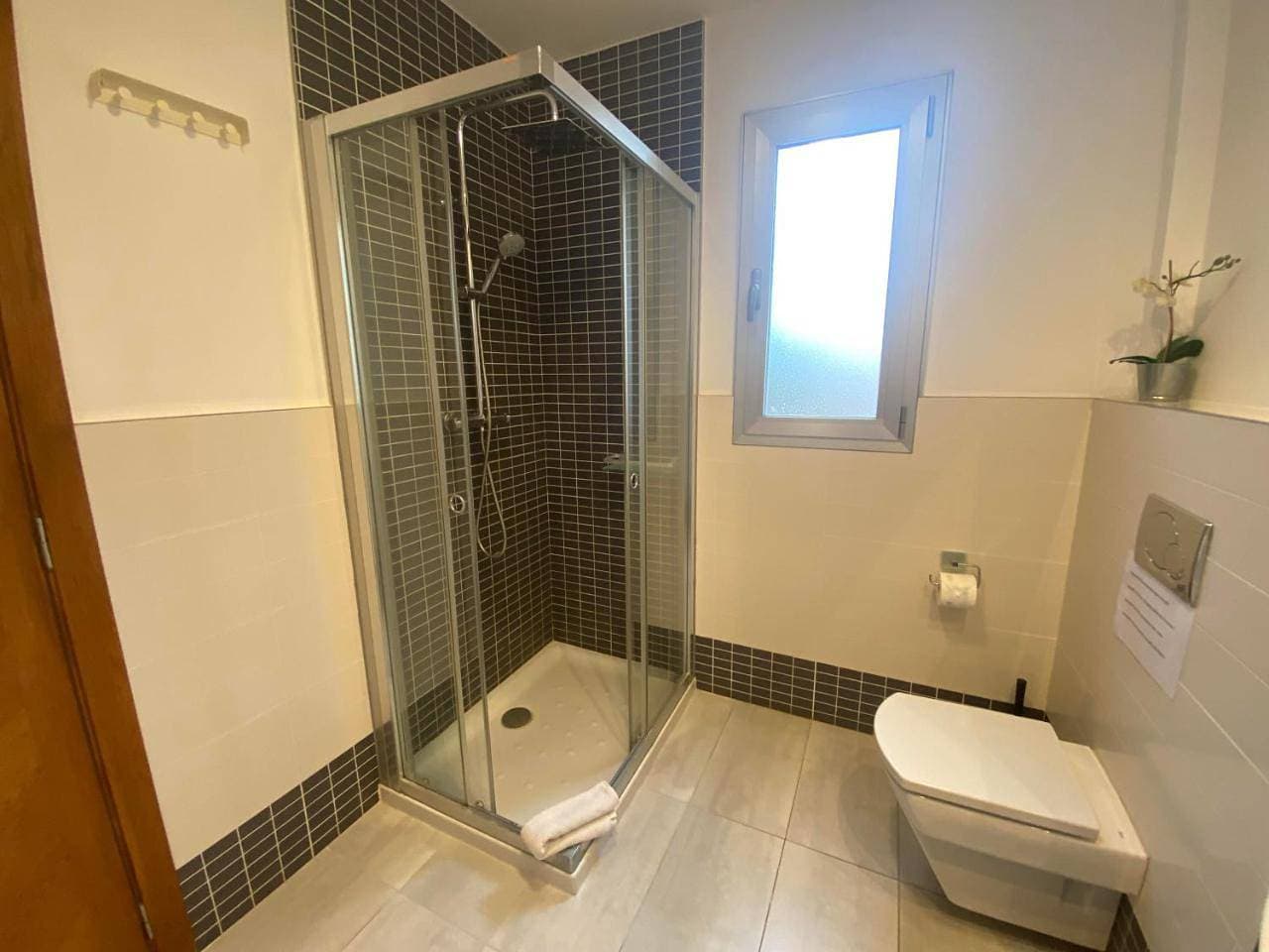 Foto 7 von 83: Two-Bedroom Apartment with Sea View