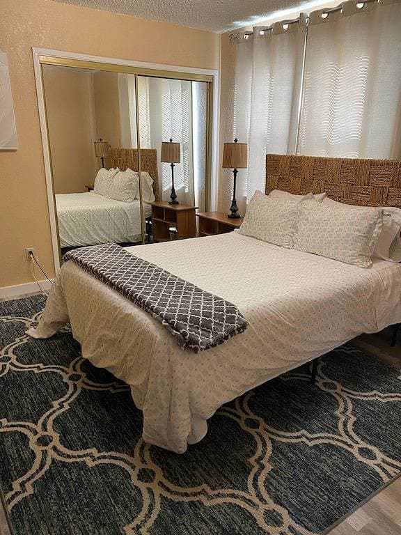 Foto 8 von 13: Angenehmes Finch Arboretum Duplex mit einem Schlafzimmer