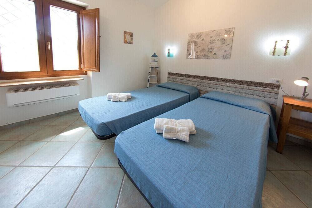 Foto 4 von 27: Villa Paradiso, in the beach by foot, big garden,  Wifi, all inclusive