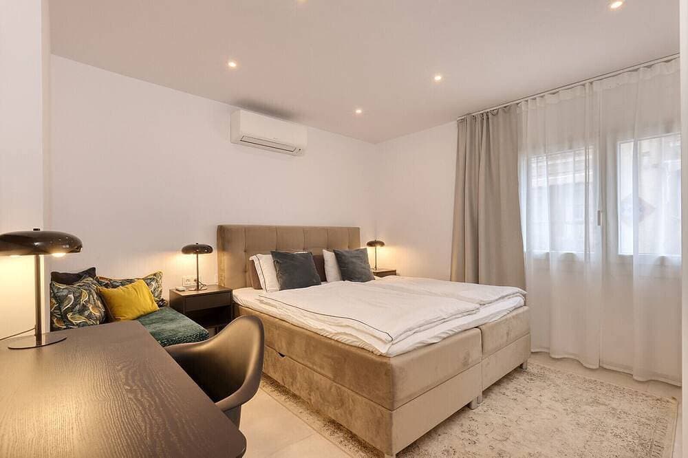 Foto 2 von 30: Stylish & Modern Fuengirola Apt, Near Beach