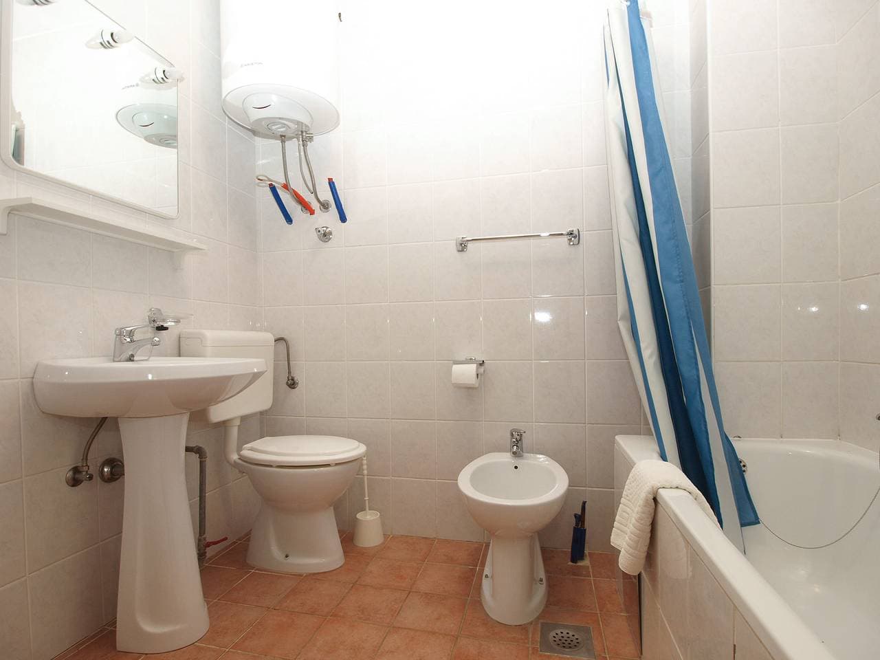 Foto 12 von 22: Ferienwohnung für 4 Personen mit Terrasse