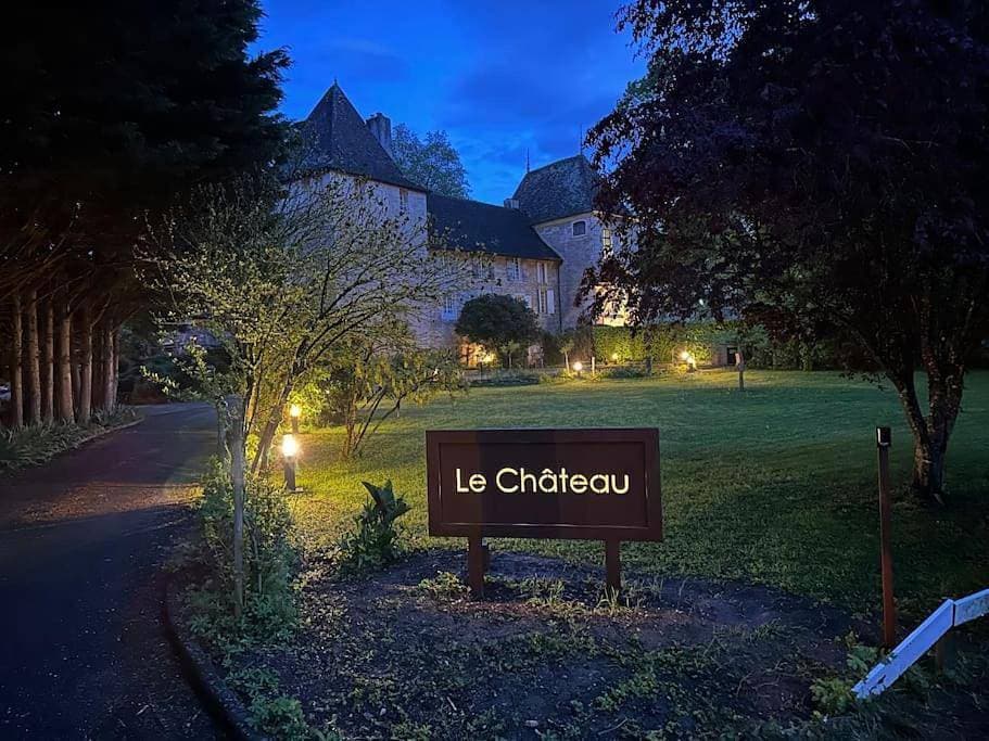 Château de Dracy L Élégante 1