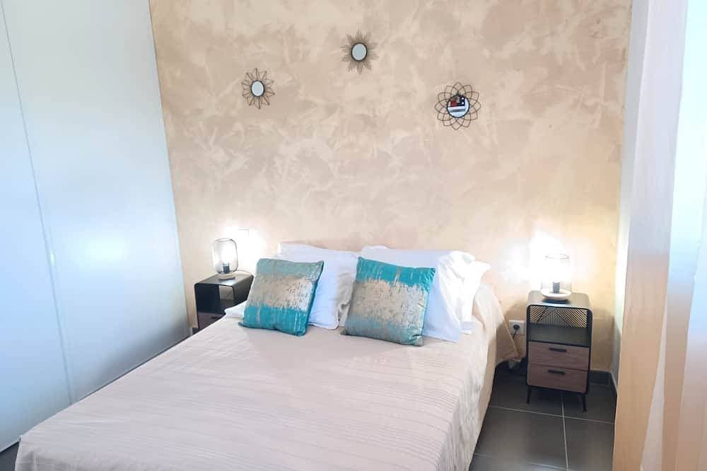 Foto 3 von 30: Apt heated pool, wifi, 2 bedrooms, air conditioning, 7 min beach 1 min river
