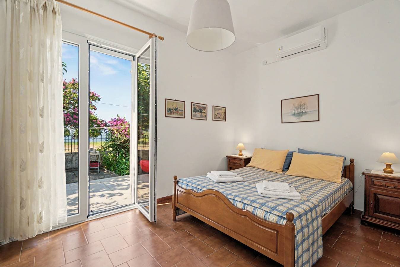 Foto 11 von 27: Ferienhaus 'Nafpaktos The Home' mit Meerblick, privater Terrasse & Klimaanlage