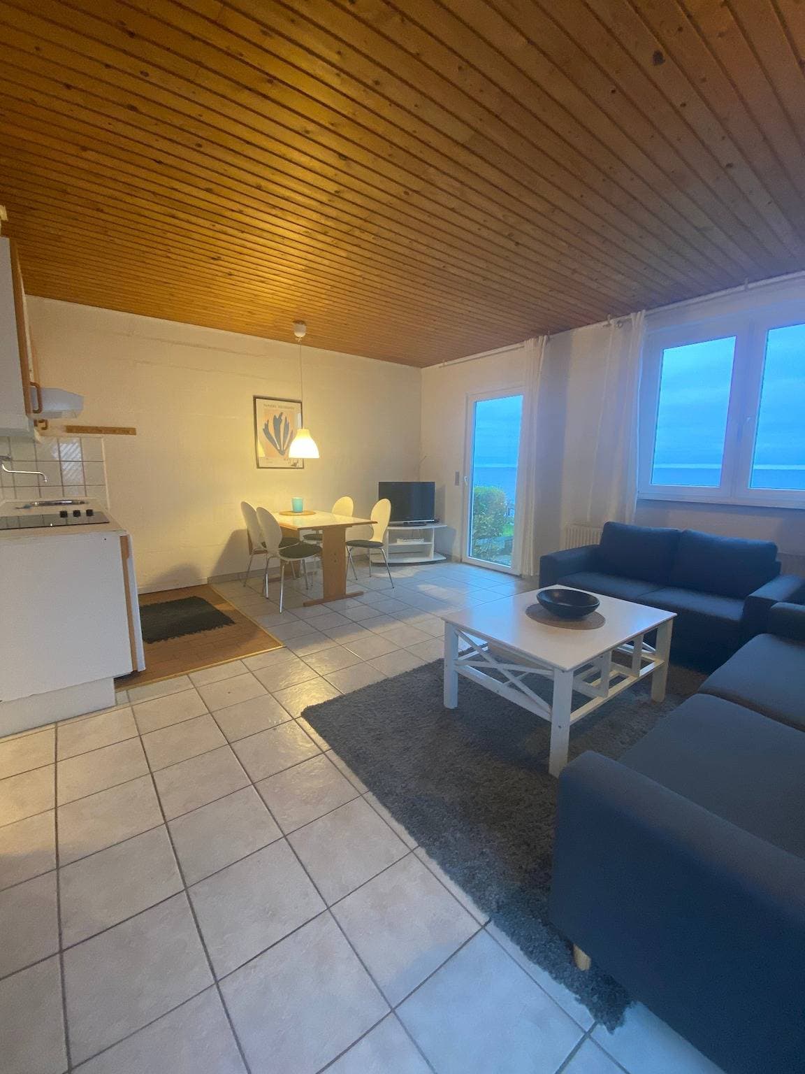 Foto 2 von 11: Christiansø ... unsere Ferienwohnung mit Seeterrasse