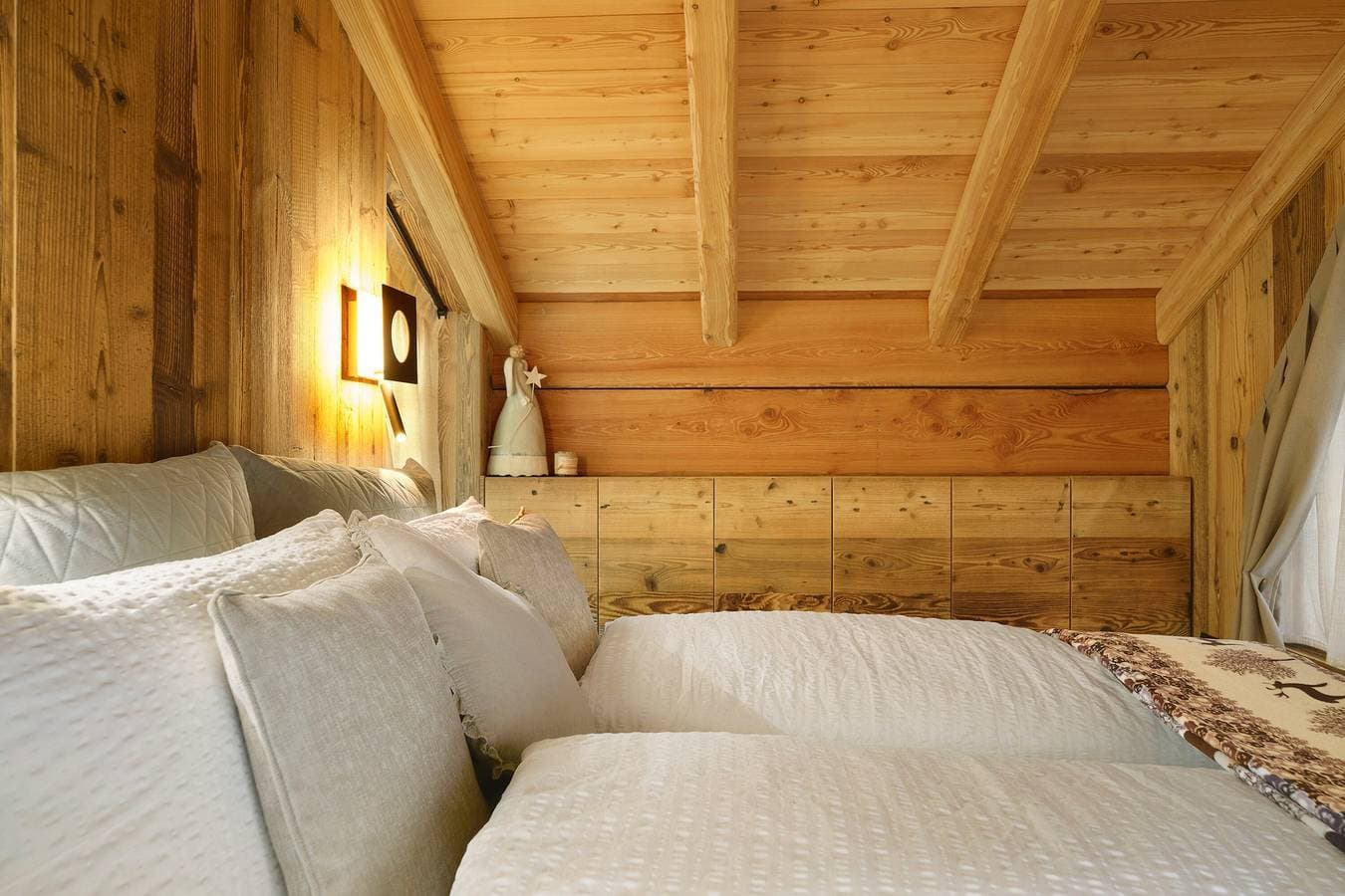 Foto 6 von 42: Chalet 'Luxury Chalet Larice' mit Bergblick und Panoramaterrasse