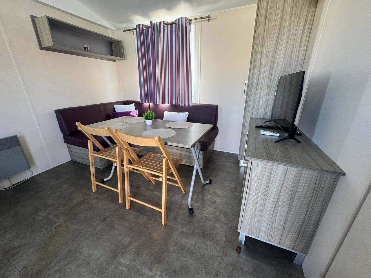 Foto 9 von 13: Ferienhaus 'Coral Bungalow' mit Gemeinschaftspool, WLAN und Klimaanlage
