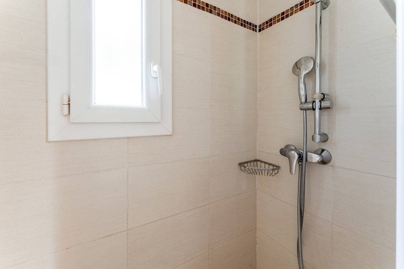 Foto 10 von 31: Ferienhaus 'Gite Fontenelle Alpilles' mit Gemeinschaftspool, WLAN und Klimaanlage