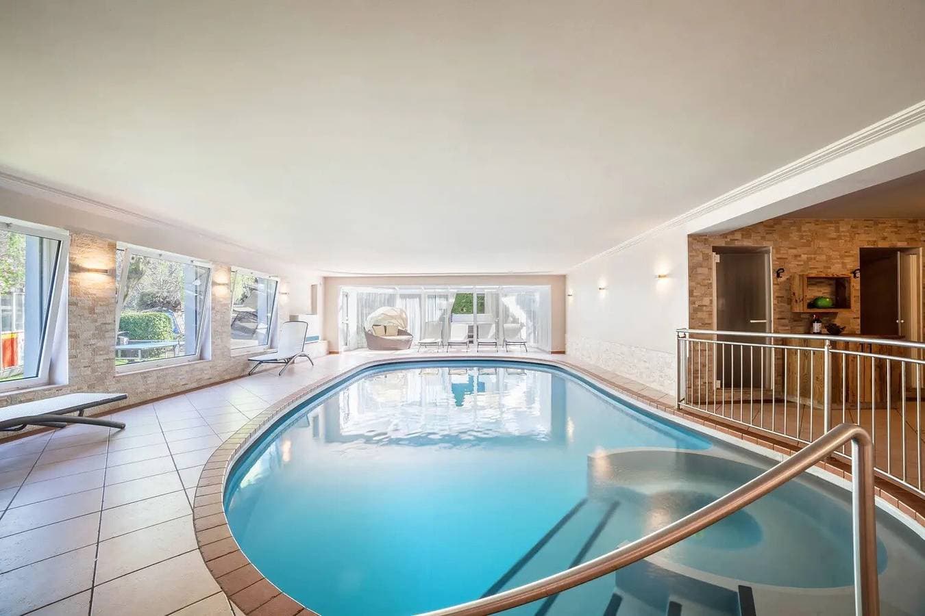 Foto 5 von 30: Ferienwohnung "Alpenhof Lodge Butterblume" mit Bergblick, Pool & WLAN