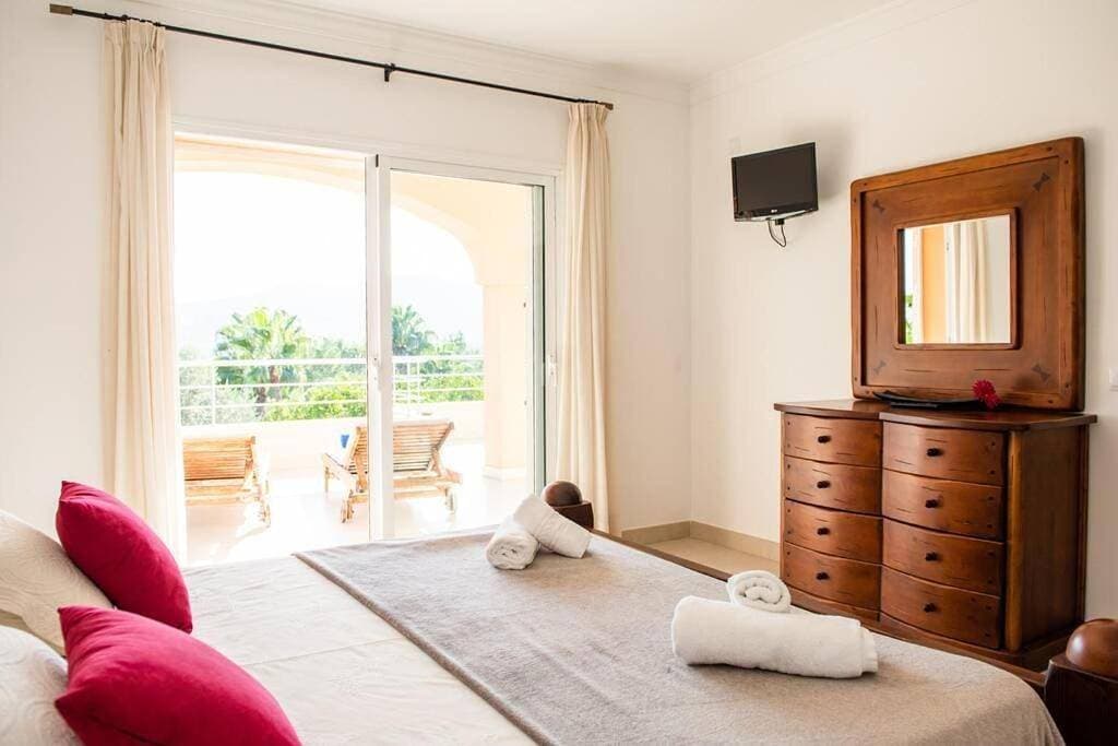 Foto 7 von 50: Villa für 8 Personen mit Garten