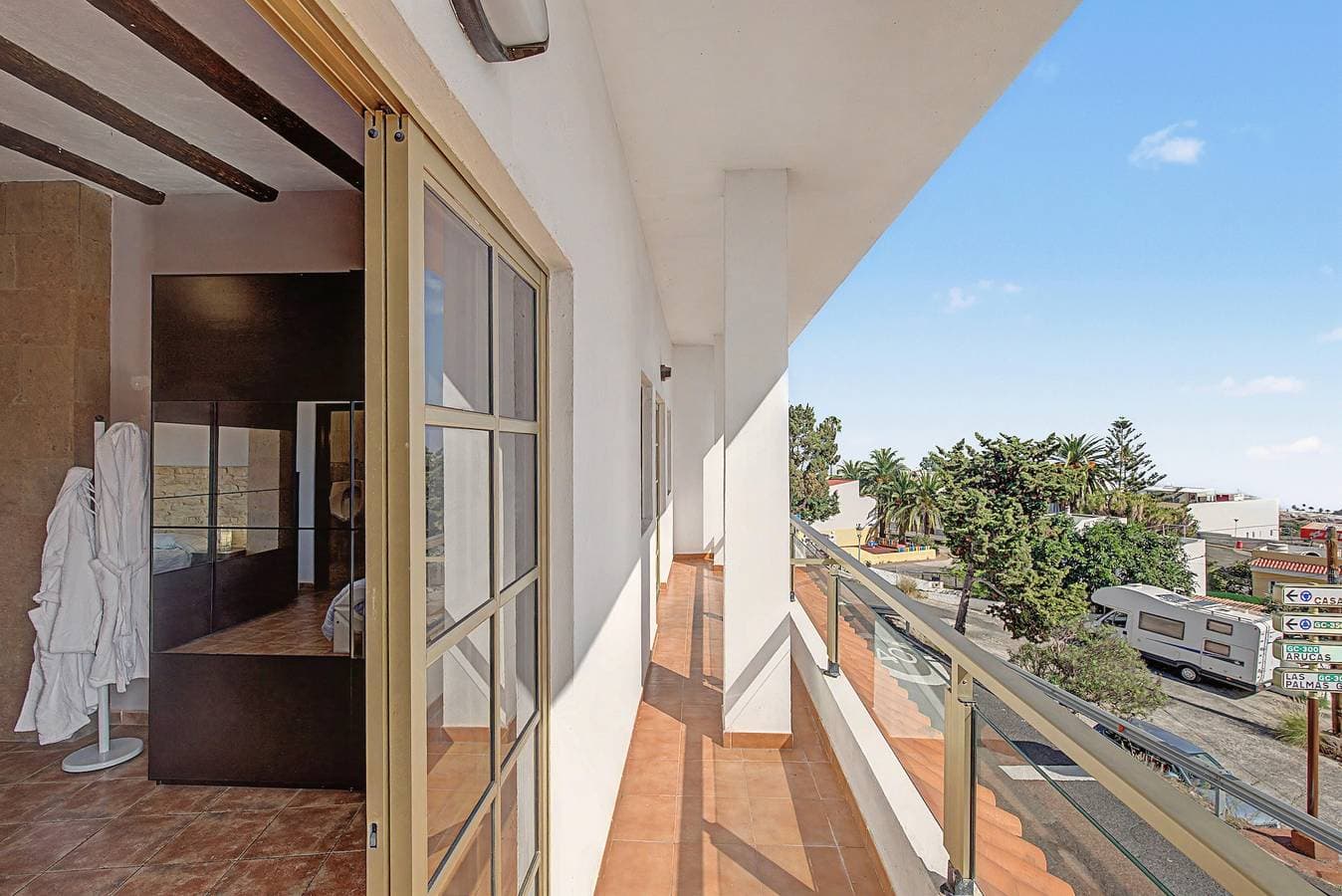 Foto 11 von 33: Ferienwohnung 'Apartamento Buen Lugar' mit Meerblick und Balkon