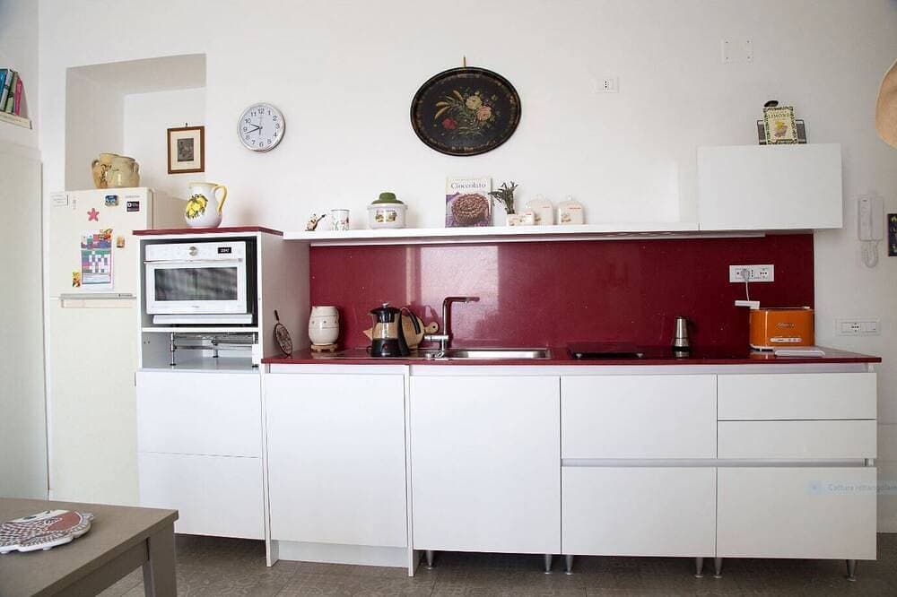 Foto 13 von 16: 2 Bed Flat - Sleeps 4 - Parking - Wifi