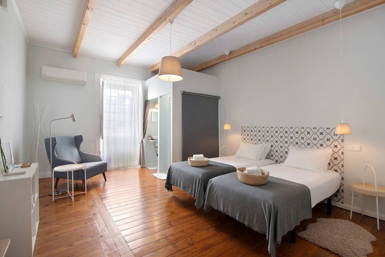 Foto 2 von 30: Zimmer 'Quarto 7' mit gemeinsamer Terrasse, Wi-Fi und Klimaanlage