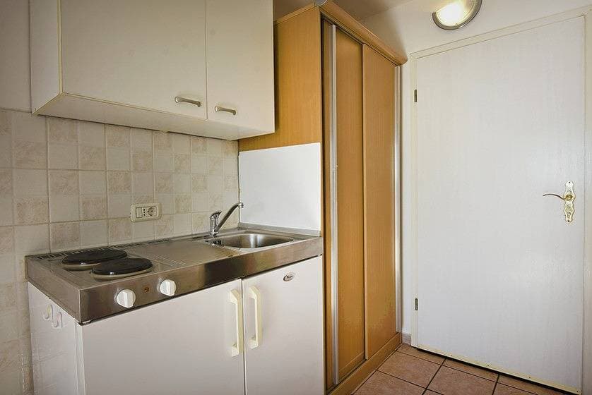 Foto 3 von 29: Studioapartment in Poreč mit Meerblick, Balkon, Klimaanlage, W-Lan (819-6)