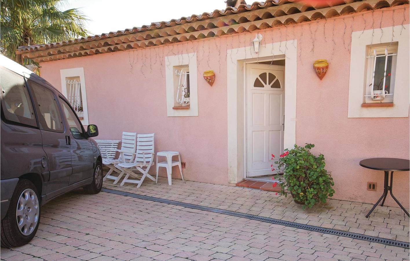 Apartment mit Meerblick, Pool und Parkplatz 1