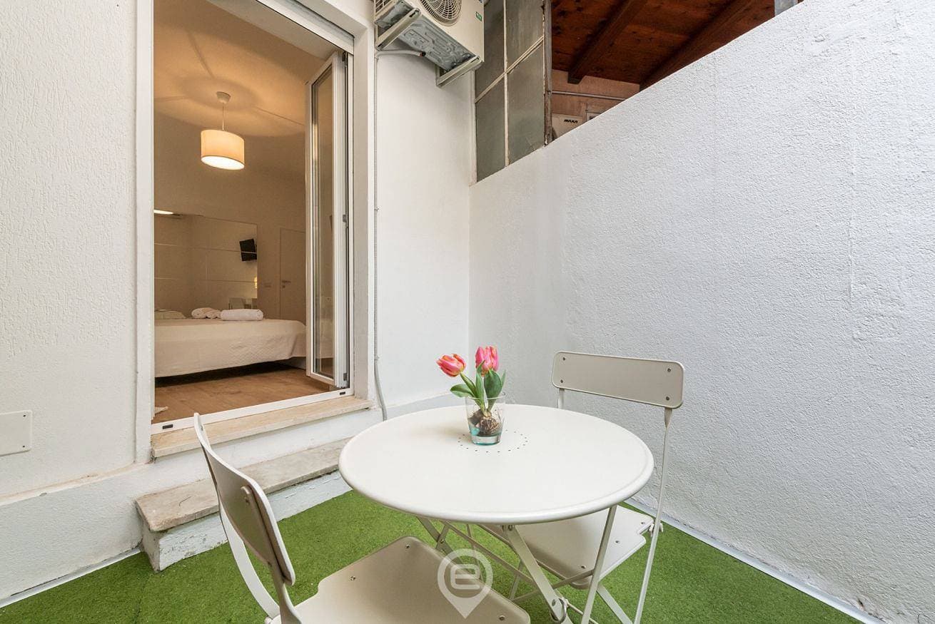 Foto 6 von 26: Zimmer für 2 Personen mit Balkon/Terrasse
