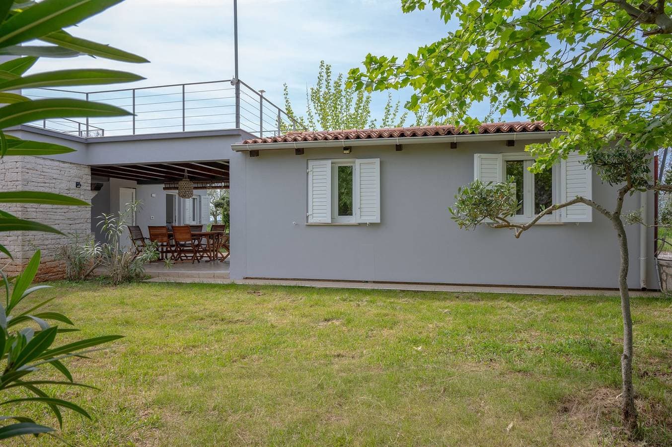 Peroj Terrace House by the sea 1