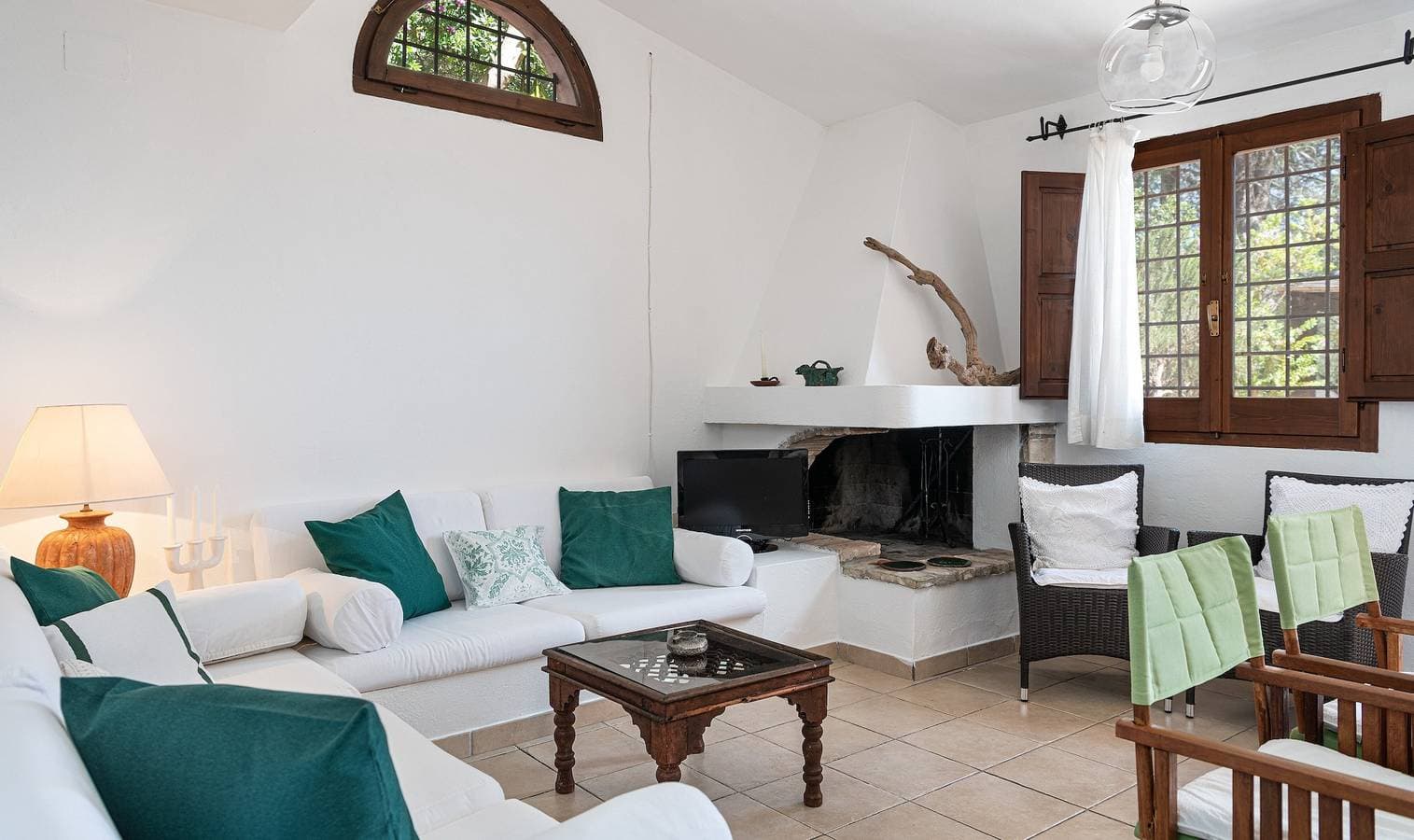 Foto 11 von 27: Villa Fiori 4 Is Molas – Exklusive Villa mit privatem Pool und Meerblick auf Sardinien