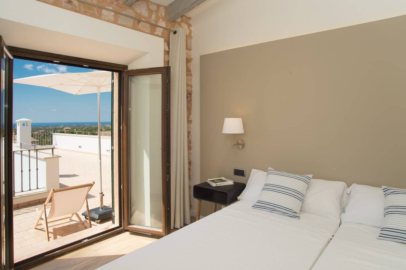 Foto 10 von 19: Luxury Cala D'or Villa | Casa Ferrer Horta | 5 Bedrooms | Great Sea Views | Perfect for Families